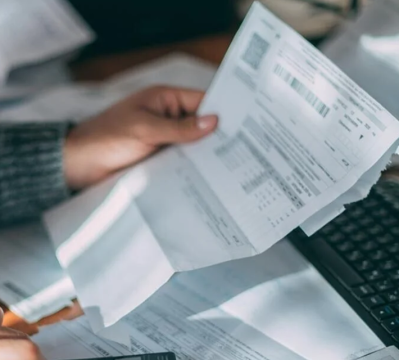 Should You Pay Employees with the On Demand Method? 10 HR and Payroll Professionals Weigh In