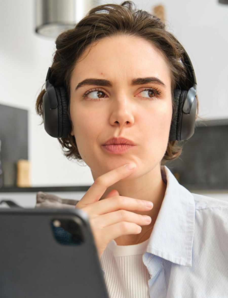 The rise of AI assistants in HR and finance teams